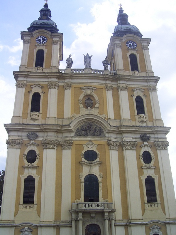 KalocsaCathedral.jpg